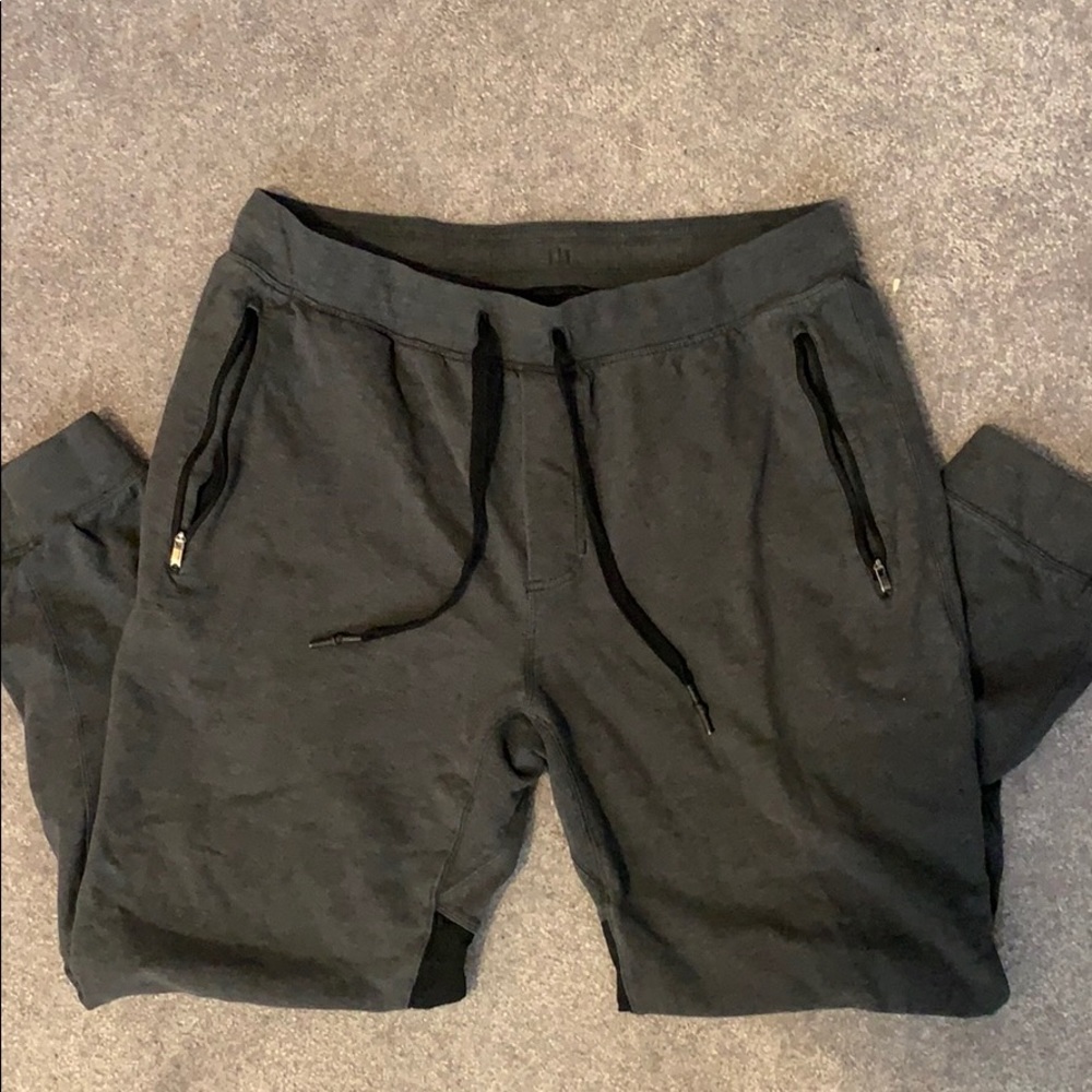 Men’s lululemon joggers size L